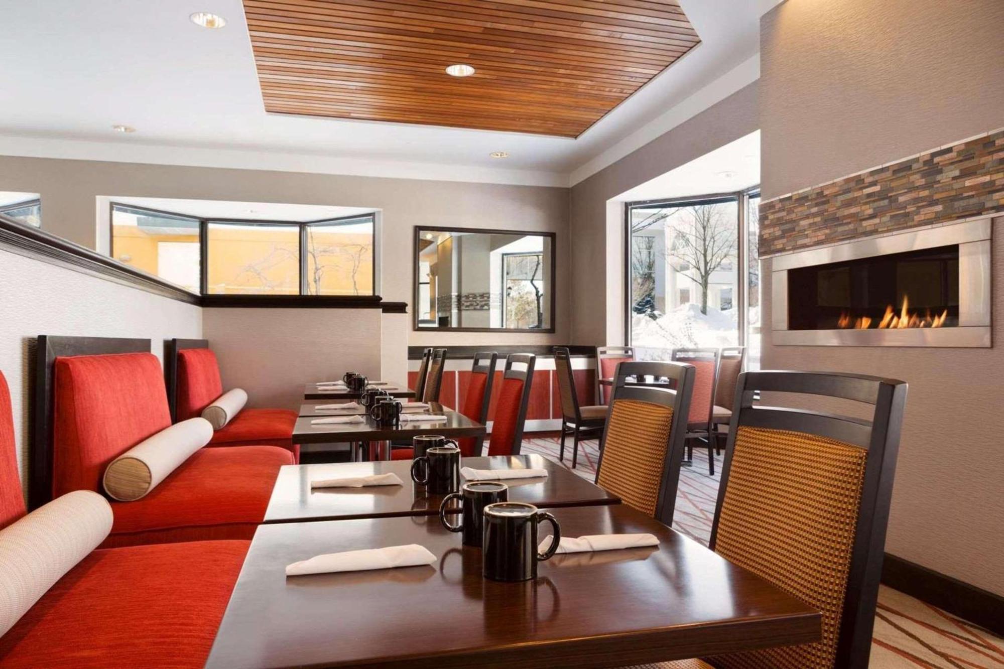 Radisson Akron-Fairlawn Copley Montrose Εξωτερικό φωτογραφία