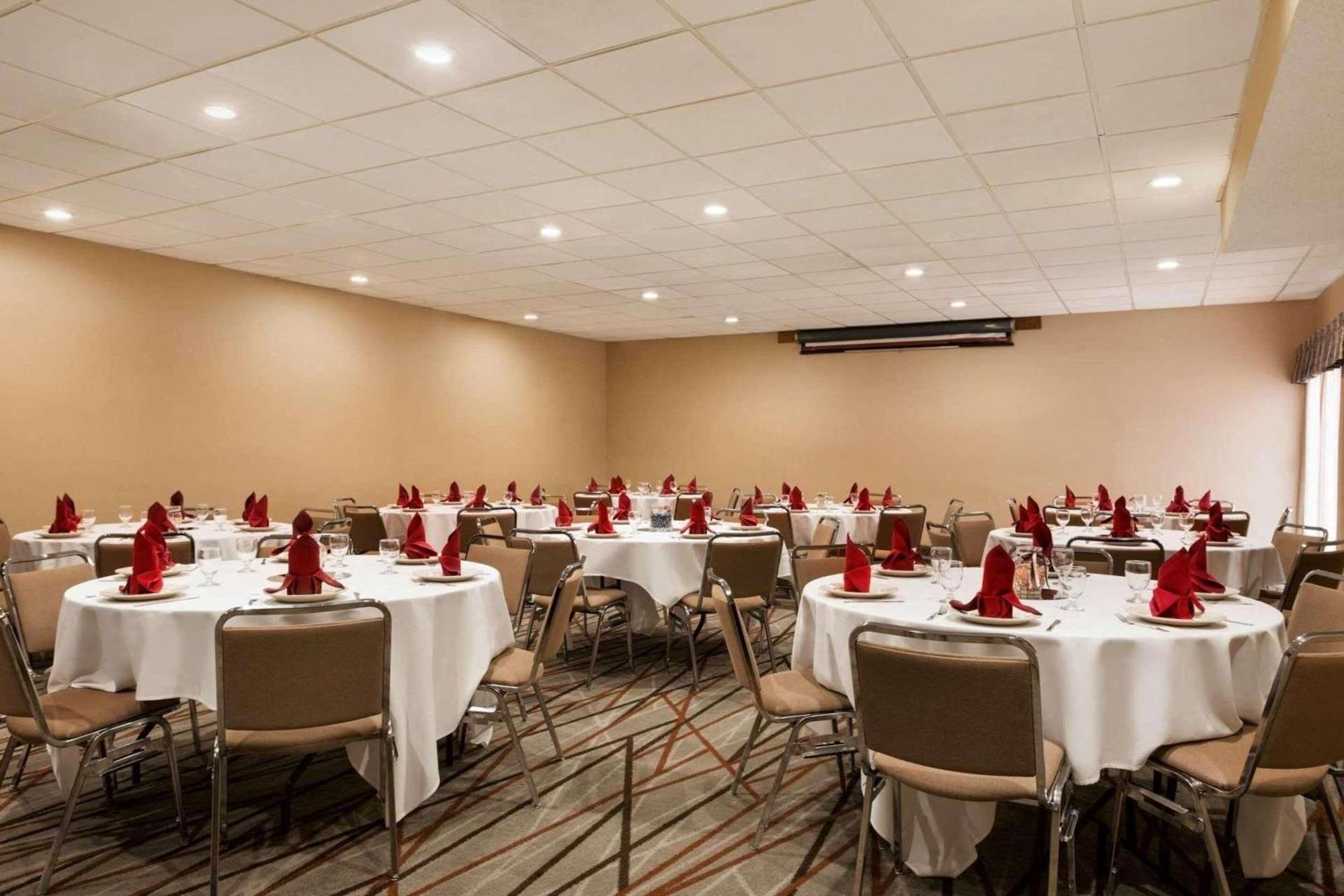 Radisson Akron-Fairlawn Copley Montrose Εξωτερικό φωτογραφία