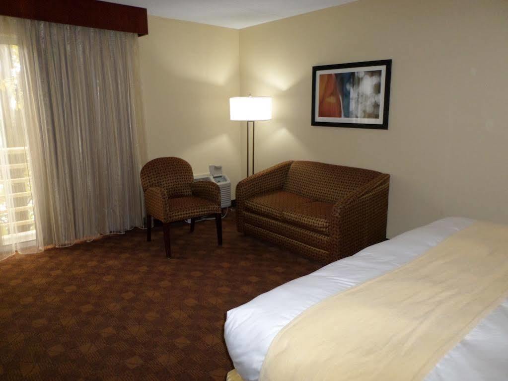 Radisson Akron-Fairlawn Copley Montrose Εξωτερικό φωτογραφία